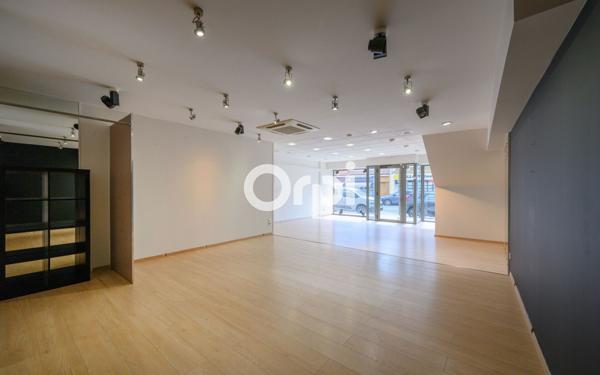 Immeuble à vendre    3 pièces •  Hazebrouck