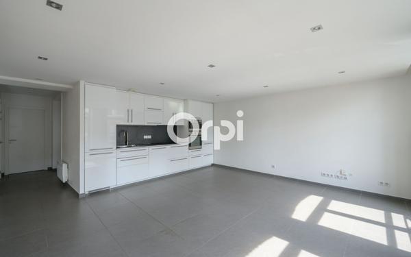 Immeuble à vendre    3 pièces •  Hazebrouck