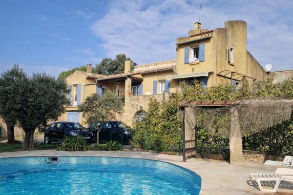 villa 198 m² habitables sur 1705 m² de terrain avec piscine 84550 mornas Mornas (84550)