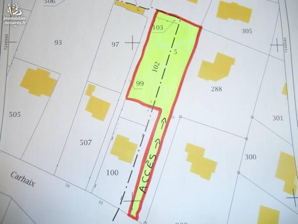 PLEYBEN- Terrain à bâtir au bourg