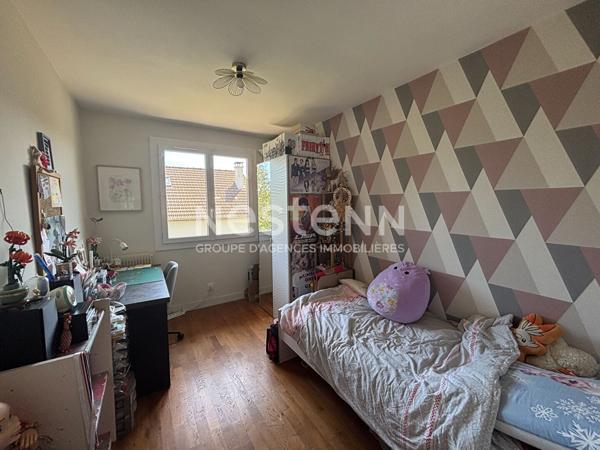 Nestenn Igny - Maison familiale 165m² - 5 chambres - jardin -  secteur de Gommonvilliers - proche commerces Place de la Ferme, des écoles Jules Ferry, Joliot Curie et collège Emile Zola - 3 mins à pied ligne V - Axes routiers A6/N118 - Plateau de Saclay /