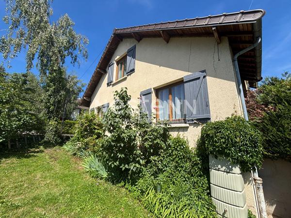 Nestenn Igny - Maison familiale 165m² - 5 chambres - jardin -  secteur de Gommonvilliers - proche commerces Place de la Ferme, des écoles Jules Ferry, Joliot Curie et collège Emile Zola - 3 mins à pied ligne V - Axes routiers A6/N118 - Plateau de Saclay /