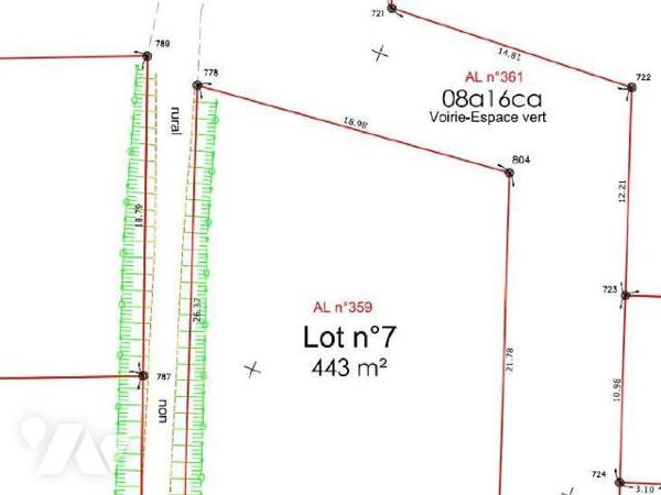 Dans le bourg de Gouville, vous trouverez ce terrain viabilisé de 443 m² dans un lotissement de...