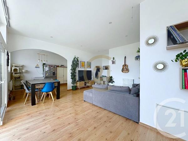 Appartement F4 à vendre  5 pièces - 101,81 m 2   BELFORT  - 90