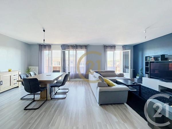 Appartement F4 à vendre  5 pièces - 101,81 m 2   BELFORT  - 90