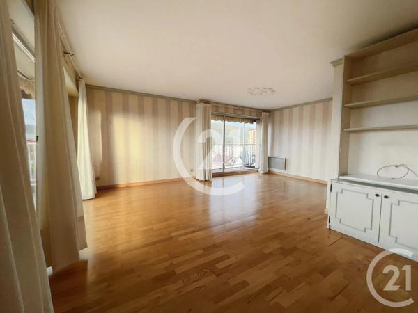 Appartement F4 à vendre  5 pièces - 101,81 m 2   BELFORT  - 90
