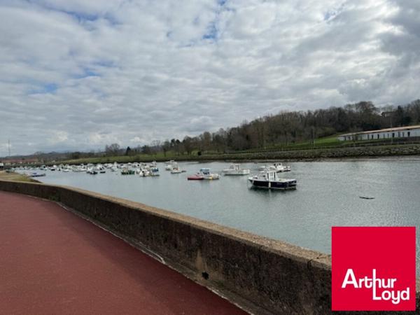 À louer – Bureaux de 106 m² en rez-de-chaussée à Saint-Jean-de-Luz