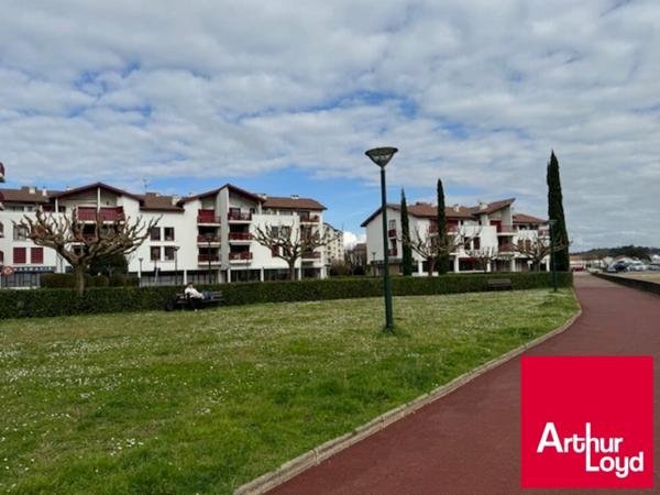 À louer – Bureaux de 106 m² en rez-de-chaussée à Saint-Jean-de-Luz