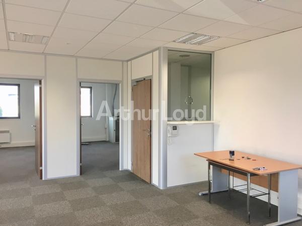 Location bureaux à Valenciennes dans parc tertiaire récent proche tramway