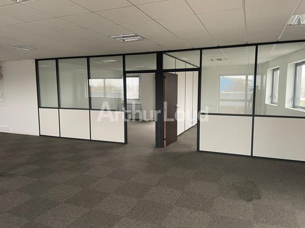Location bureaux à Valenciennes dans parc tertiaire récent proche tramway