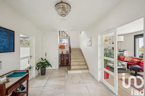 Maison à vendre 8 pièces 255 m² Rueil-Malmaison