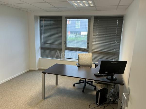 BUREAUX à VENDRE de 228 m²