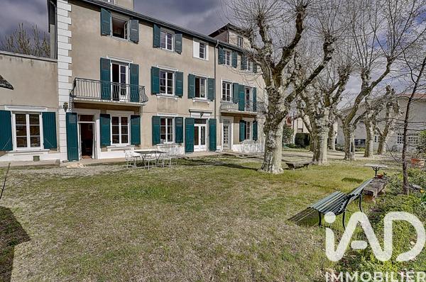 Maison à vendre 11 pièces 245 m² Oullins-Pierre-Bénite