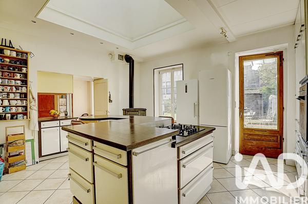 Maison à vendre 11 pièces 245 m² Oullins-Pierre-Bénite