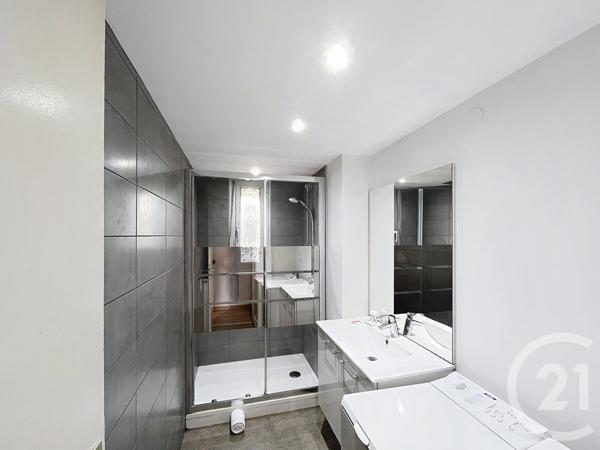 Appartement F5 à vendre  5 pièces - 63,94 m2 VANDOEUVRE LES NANCY - 54