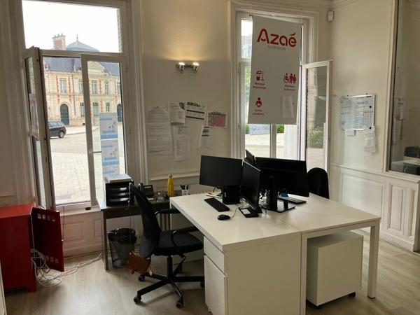 A LOUER 50M² DE BUREAUX DANS UN IMMEUBLE DE CARACTERE HYPERCENTRE DE POITIERS