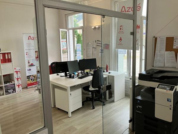 A LOUER 50M² DE BUREAUX DANS UN IMMEUBLE DE CARACTERE HYPERCENTRE DE POITIERS