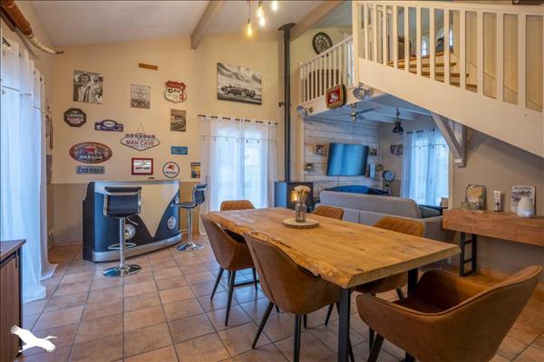 Maison à vendre |  Saint-Aigulin |  7 pièces | 150 m²