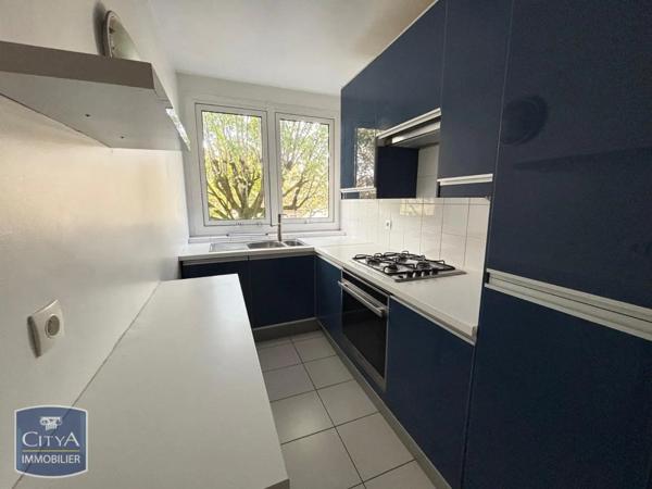 Appartement à louer 4 pièces 67.67m²