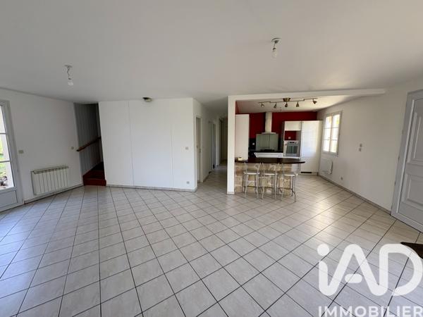 Maison à vendre 6 pièces 150 m² Saint-Laurent-en-Gâtines