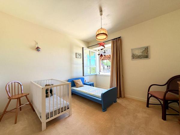 MAISON EN PIERRES SANS VOISIN