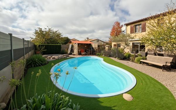 Maison à vendre    4 pièces •  Le Passage