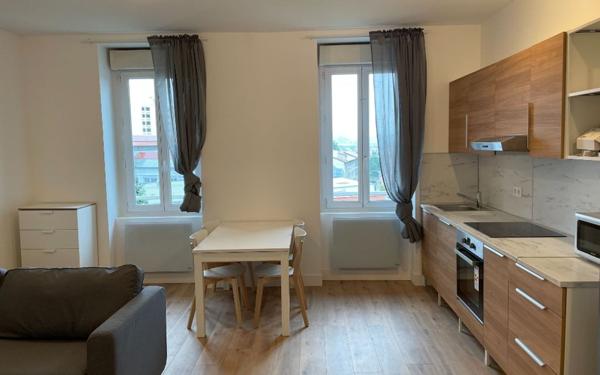 Appartement à louer    2 pièces •  Saint-Étienne