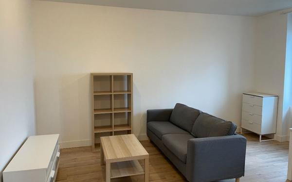 Appartement à louer    2 pièces •  Saint-Étienne