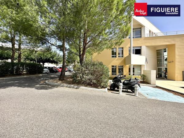 BUREAUX EN ETAGE A LOUER SUR AIX LA DURANNE