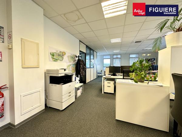 BUREAUX EN ETAGE A LOUER SUR AIX LA DURANNE