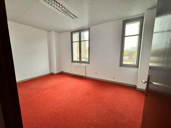 TOURS CENTRE BUREAUX DE 78 M² A LOUER AU 1ER ETAGE PROCHE HYPER CENTRE