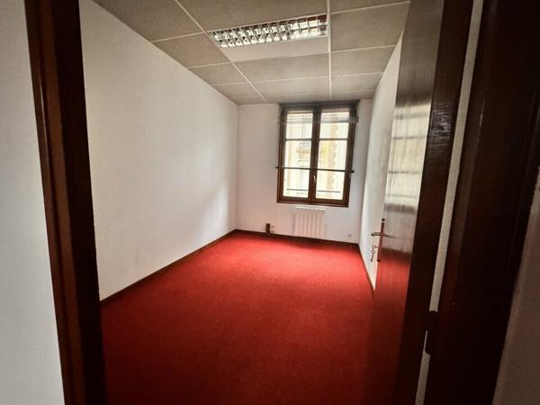 TOURS CENTRE BUREAUX DE 78 M² A LOUER AU 1ER ETAGE PROCHE HYPER CENTRE