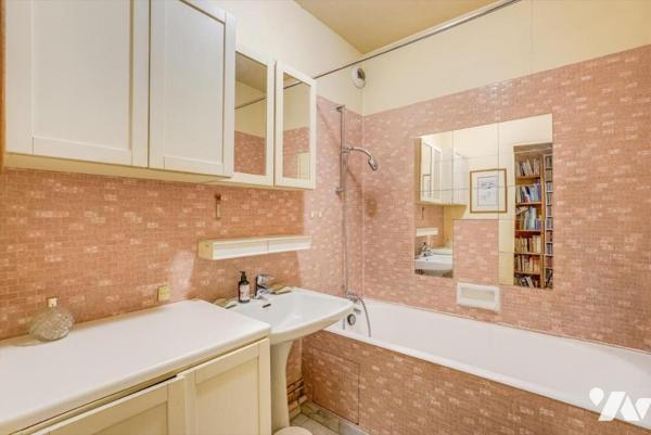 Appartement de 4 pièces avec large balcon plein sud