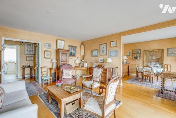 Appartement de 4 pièces avec large balcon plein sud