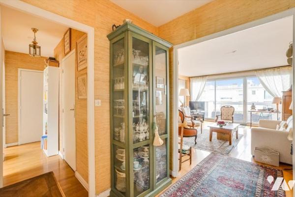 Appartement de 4 pièces avec large balcon plein sud