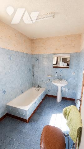 A Cannes Écluse, pavillon avec sous-sol total, 3 pièces , grenier aménageable, 1150 m² de terrain.