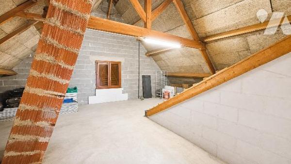 A Cannes Écluse, pavillon avec sous-sol total, 3 pièces , grenier aménageable, 1150 m² de terrain.