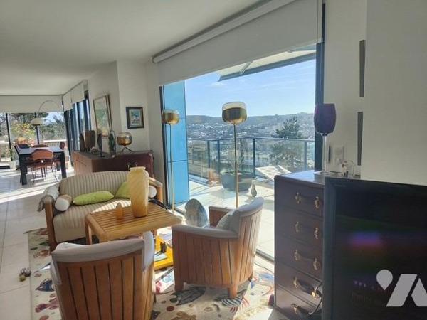 Propriété de Prestige avec vue Mer, Port et Ville