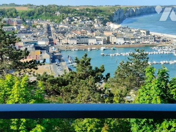 Propriété de Prestige avec vue Mer, Port et Ville