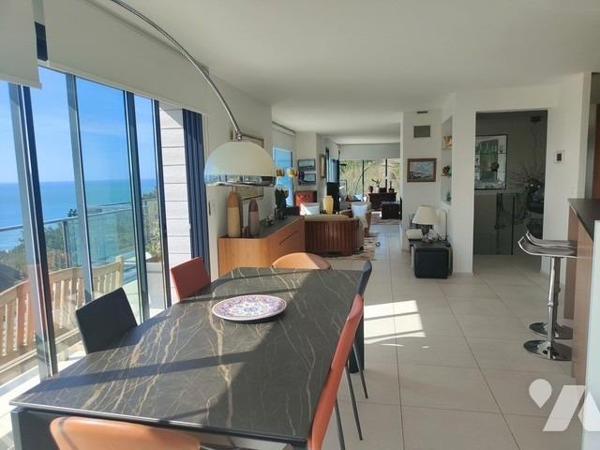 Propriété de Prestige avec vue Mer, Port et Ville