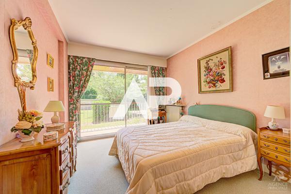 Appartement Rueil Malmaison 3 pièce(s) 70.75 m2 420 000 € **  - Référence  20008