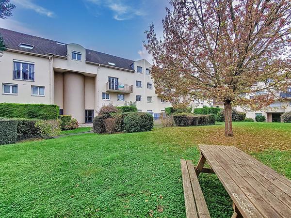 Appartement Chilly Mazarin 4 pièce(s) en duplex proche du centre-ville, du complexe sportif Jesse Owens et des transports