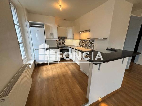 Location Appartement 3 pièces 81.2 m² - 11 RUE EUGENE RIFFAULT Blois 41000