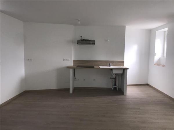 Maison à louer 516 € CC LA COQUILLE 2 p 48 m² DPE D