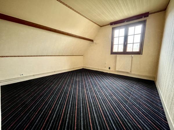 Cerny (91590) Maison 4 chambres, sous-sol, piscine sur 1454 m² de terrain