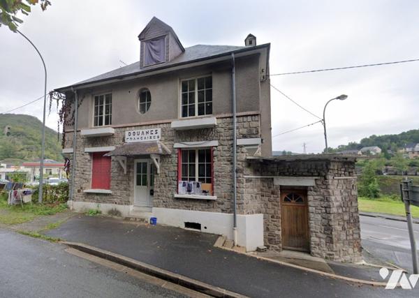Une maison à usage d'habitation, située à FUMAY (08170), 5 rue Bauduin Petit
