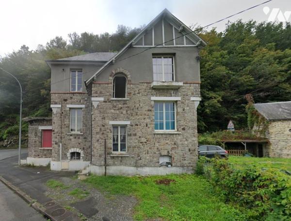 Une maison à usage d'habitation, située à FUMAY (08170), 5 rue Bauduin Petit