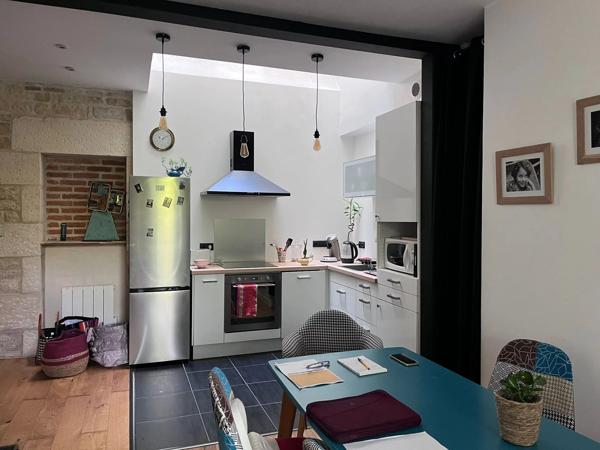 Location                                                      Maison de ville
                        
                     4 pièces                      66 m2                     à Niort
