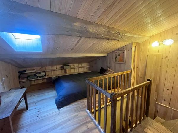 Location                                                      Maison de ville
                        
                     4 pièces                      66 m2                     à Niort