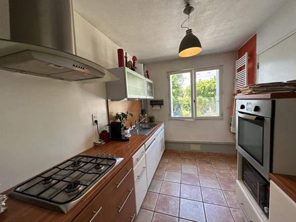 Quimper – Appartement T4 de 91 m² Proche du Centre-Ville Quartier du Palais avec Stationnement